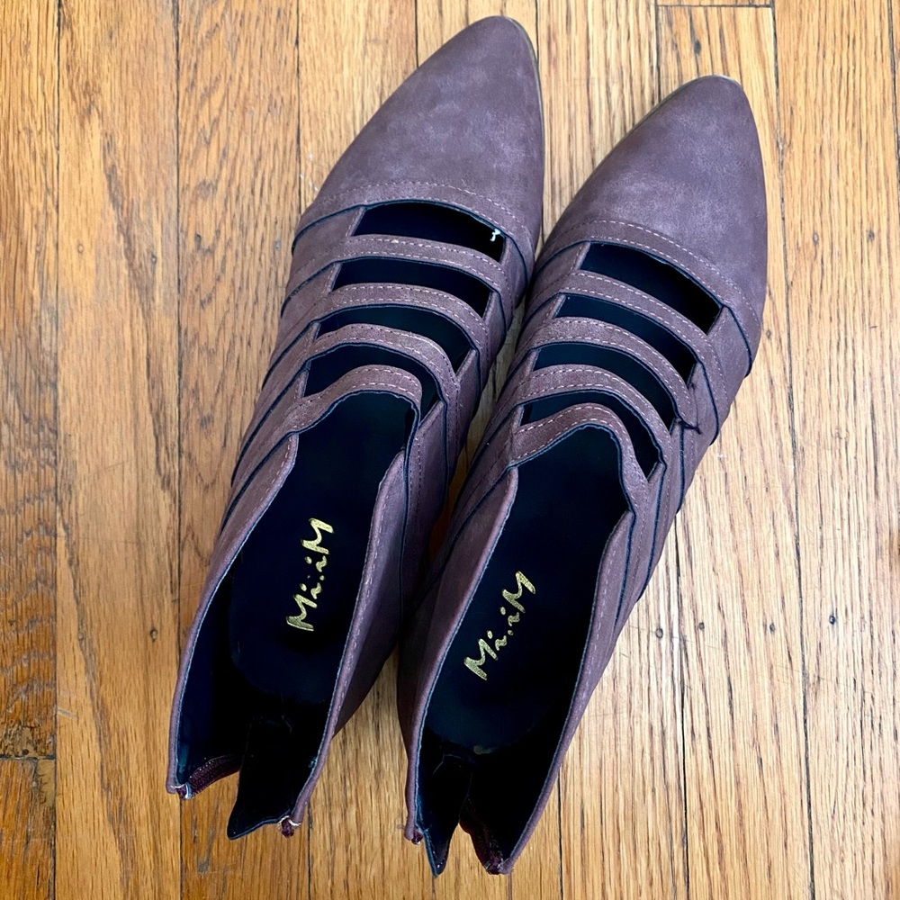 Mi.iM Plum Zip-up Shoes